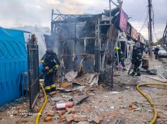 В больнице скончалась третья жертва российского удара по рынку в Харьковской области