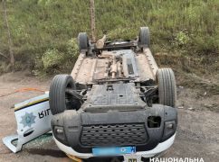 Поліція показала службове авто, в яке влучив ворожий дрон на Харківщині