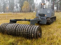 К разминированию Харьковщины стали привлекать спецтехнику местного производства