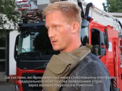 Харьковские спасатели получили технику для тушения пожаров и эвакуации людей с большой высоты