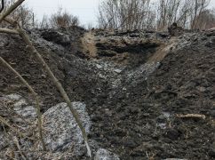 В Золочеве показали последствия падения российской ракеты, летевшей в сторону Харькова