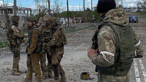 В Україну повертаються оборонці "Азовсталі”