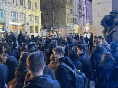 Массовая драка возле "Никольского" в Харькове: Грозят ли городу молодежные банды