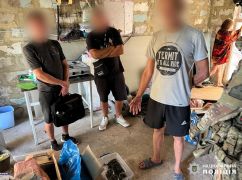 У Харкові наркобізнесмен навирощував вдома коноплі на 1 млн грн - поліція