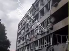 Рашисти розбили ракетами цивільну будівлю під Харковом - очевидці
