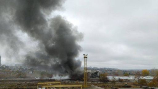 В Харькове – масштабный пожар на рынке
