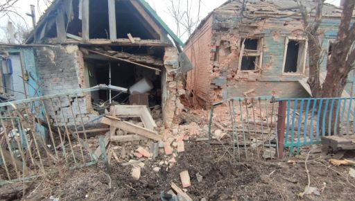 Росіяни прямим влучанням зруйнували ліцей та будинки на Харківщині: Кадри з місця