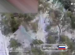 Пограничники уничтожили машину и два блиндажа окупантов в Харьковской области: Кадры из воздуха