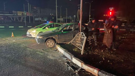 Полиция ищет свидетелей ДТП в Харькове, в котором пострадали два человека