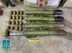 Продал автомат и противотанковые гаранты: В Харькове задержали торговца оружием