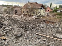 Окупанти скинули 13 авіабомб на Харківщину: Четверо людей постраждали