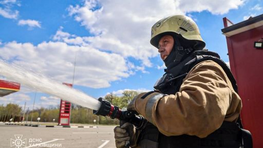 Росіяни знову атакували АЗС у Харкові: є постраждалі