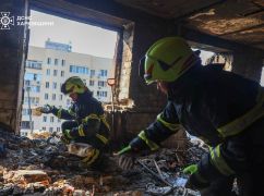 В Харькове потушили пожар в 9-этажке, произошедший в результате российской атаки