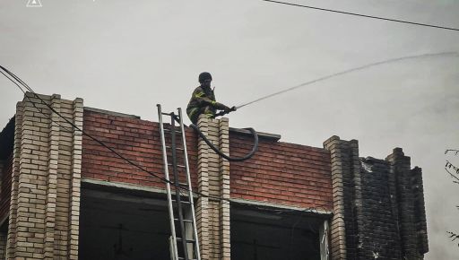 Школы, больницы, зернохранилище: ГСЧС показала последствия массированной атаки на Харьковщине