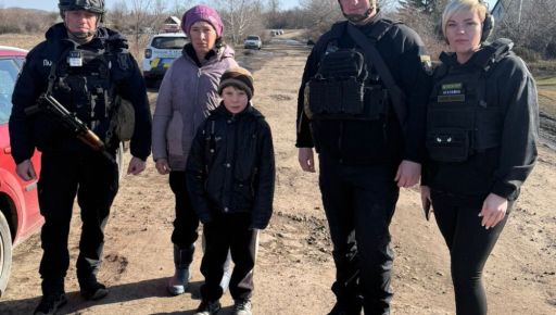 Из прифронтовой деревни в Харьковской области эвакуировали 9-летнего мальчика с мамой