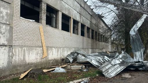 У Лозовій показали наслідки атаки дронів: уражено критичну інфраструктуру