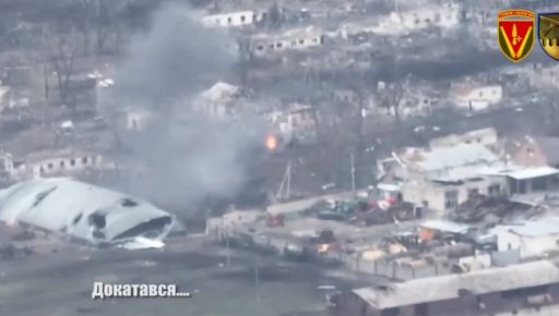 Сховатися не встигли: Харківські бійці показали, як хрускають ворожі танки
