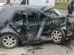 У Харкові сталася смертельна ДТП: фото та відео з місця