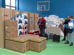 Венгры снабдили бытовой техникой и генераторами убежище переселенцев в Лозовой
