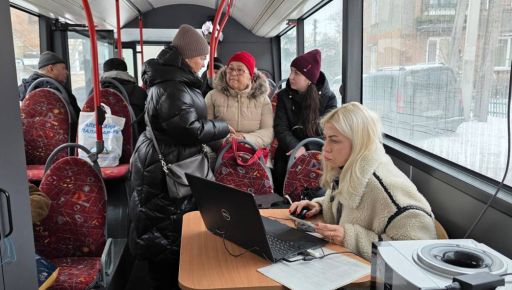 На місці авіаудару у Харкові фіксують руйнування житла