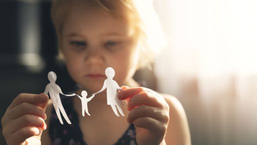 Стало відомо, скільки дітей усиновили на Харківщині за рік