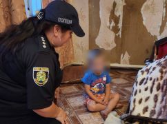 На Харківщині п'яна жінка загубила 2-річного сина в сараї – поліція