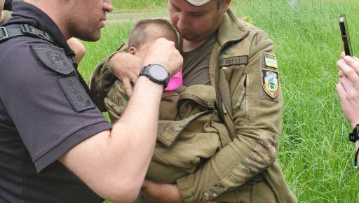 Врачи сообщили о состоянии двухлетней Виолетты, потерявшейся в лесу на Харьковщине