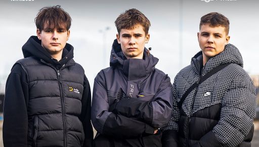 Підлітки з Харкова, поранені під час обстрілу спортмайданчика, отримали незвичний подарунок