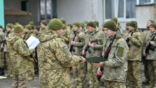 В Харьковской области бойцы нового стрелкового батальона приняли присягу