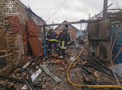 Российские снаряды попали в частные дворы на Харьковщине, произошел пожар
