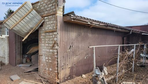 Враг ударил по жилым домам в Харьковской области