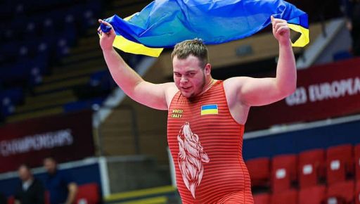 Харьковский борец стал лучшим спортсменом месяца