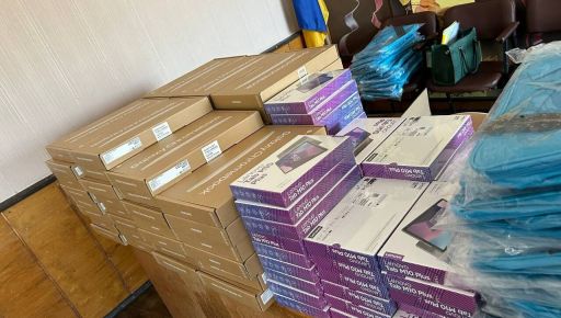 Понад 700 школярів Харківщини отримали ноутбуки та планшети від ЮНІСЕФ