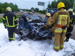 У селищі під Харковом розбилися легковики: Одного з водіїв госпіталізували