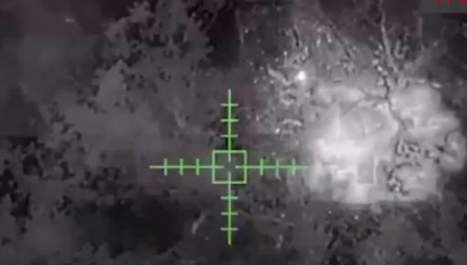 Харківська бригада нічним дроном знищила російський танк: Кадри з повітря