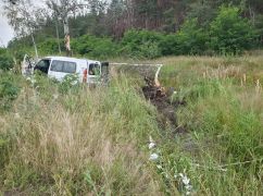 На Харьковщине водитель попал в ДТП на опасном повороте: Погибла его жена