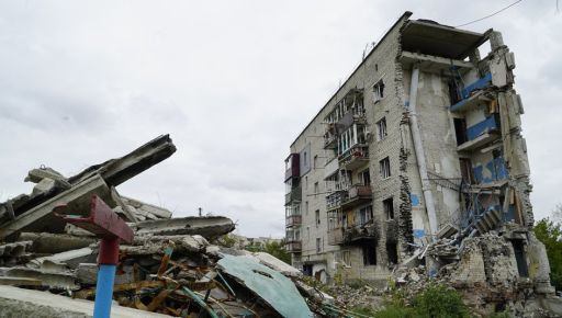 В розбитому Ізюмі на Харківщині одночасно ремонтують 15 тис. кв. м житла – ОВА