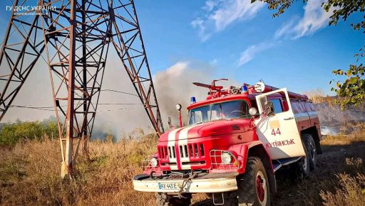 У громаді на Харківщині через безперервні атаки росіян спалахнули пожежі