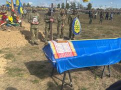 В Харькове на Аллее Славы похоронили бойца подразделения "Спартан"