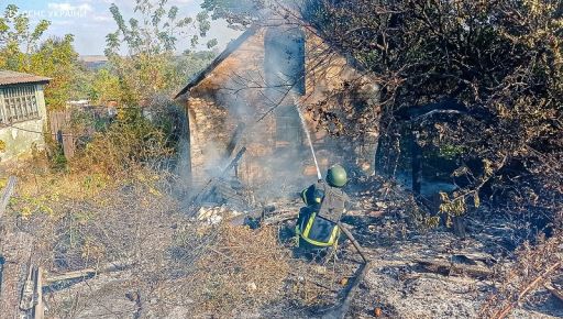 На Харківщині спалахнув приватний будинок: Постраждала жінка