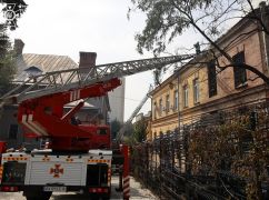 У Харкові з палаючої квартири врятували жінку: Подробиці пожежі