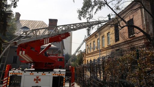 В Харькове из горящей квартиры спасли женщину: Подробности пожара