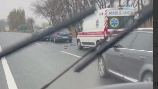 Возле Харькова произошло массовое ДТП: Повреждены по меньшей мере 4 автомобиля