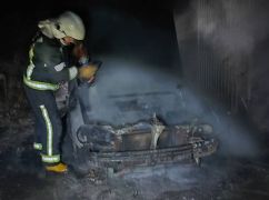 В Харьковском районе огонь уничтожил легковой автомобиль