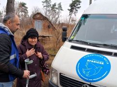В Харьковской области из Волчанска эвакуировали пенсионерку, которая осталась одна в многоквартирном доме