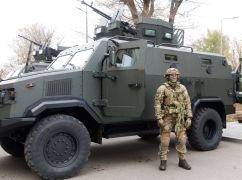 Автопарк захисників Харкова поповнився другим броньованим "Козаком"
