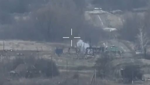 Прикордонники з дрона знищили російський бліндаж на Куп’янському напрямку: Кадри з повітря