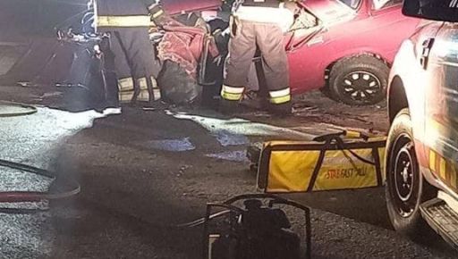 На Харьковщине спасатели вырезали погибшего водителя из авто