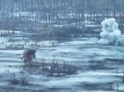 Украинские защитники "Джавелином" уничтожили российскую БМП на Харьковщине: Кадры из воздуха