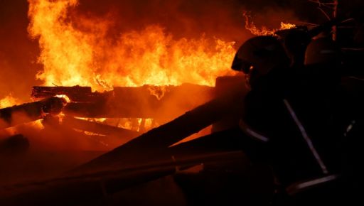 У Вовчанську після ворожої атаки сталося три пожежі за добу – ДСНС